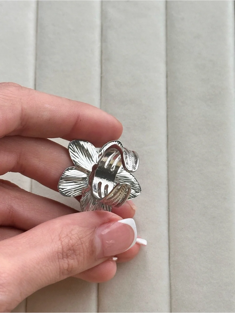 New! Silver Floral Statement Ring - Picture 5 of 5